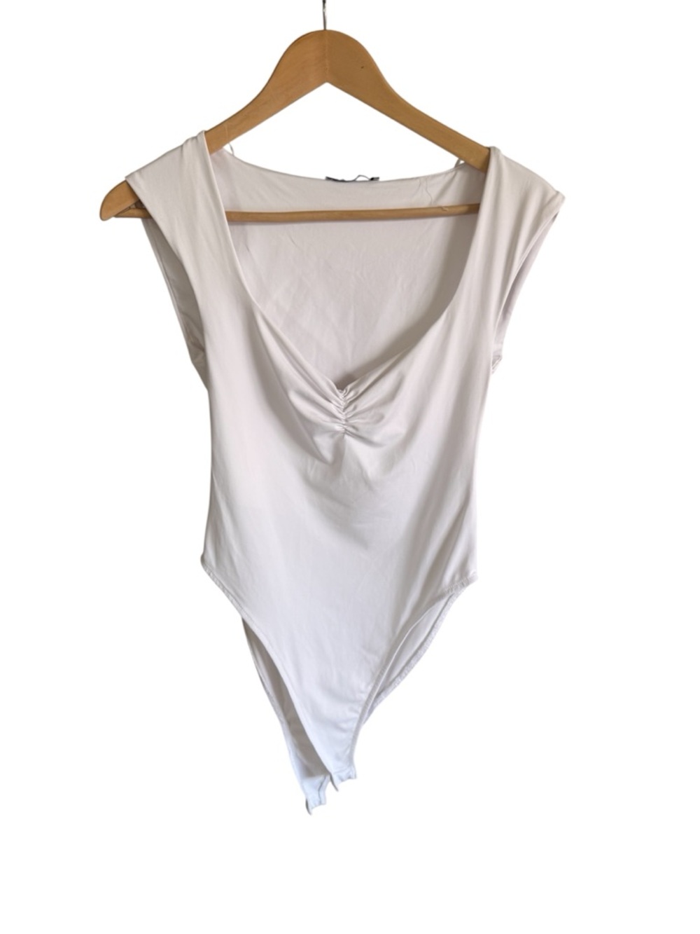 Zara Women’s White Ruched Front V-Neck Cap Sleeve Bodysuit Top Medium